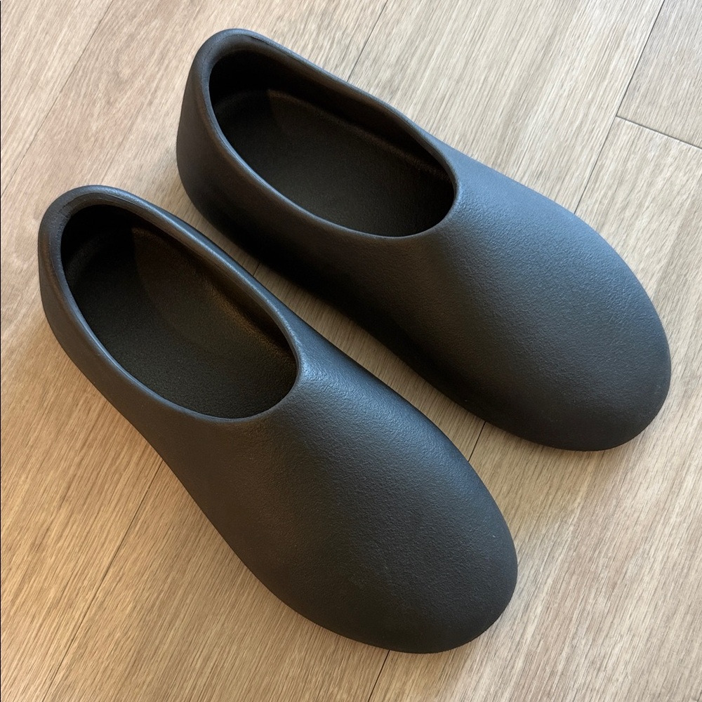 YZY SL-01 Black Size 8 Men